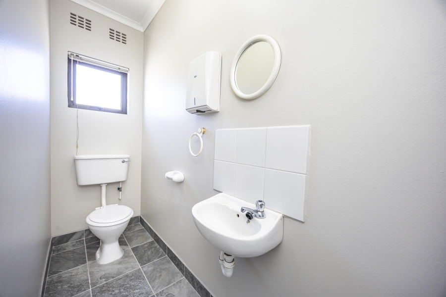 To Let Commercial Property for Rent in Berea Eastern Cape